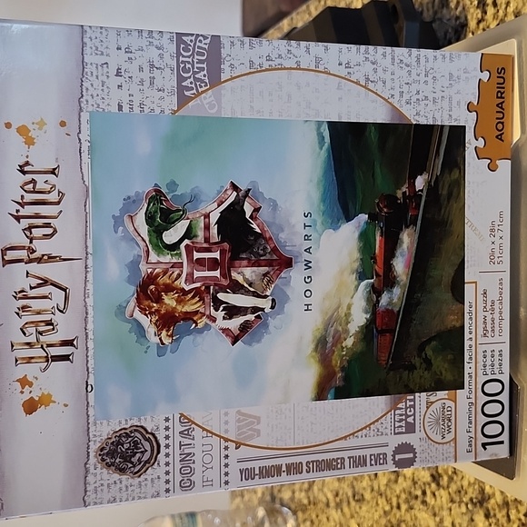 Harry Potter Great Hall 1000 Piece Jigsaw Puzzle | Artwork From Harry Potter Films Featuring Hogwarts Great Hall | Official Collectible Harry Potter Merchandise - View #5